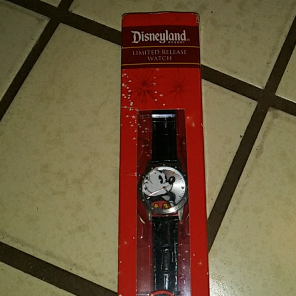💗NEW💗 Limited Release Disney ⌚ watch